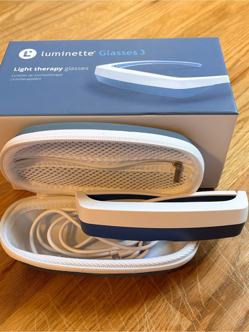 Like New! Luminette Glasses 3 Light Therapy Blue and White